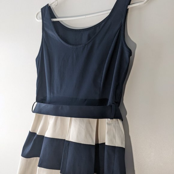 Banana Republic Factory Bold Stripe Fit & Flare Dress Navy White Size 4 PETITE - Picture 6 of 8
